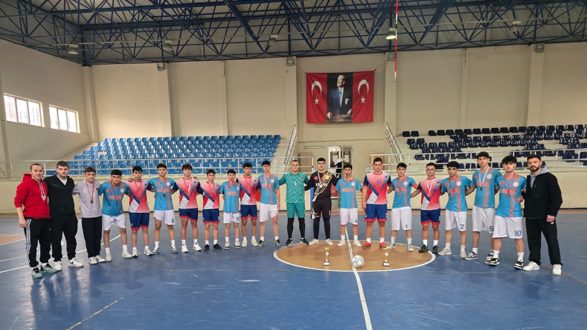 OKULUMUZ FUTSAL MÜSABAKALARINDA İLÇE 3.SÜ OLMUŞTUR